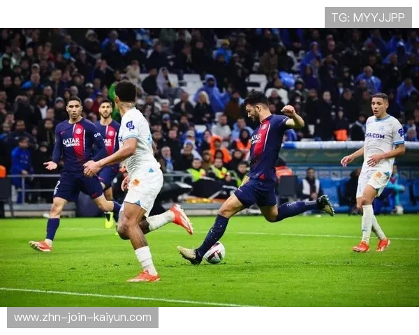 五大联赛新黑马:巴黎与朗斯逆袭争顶