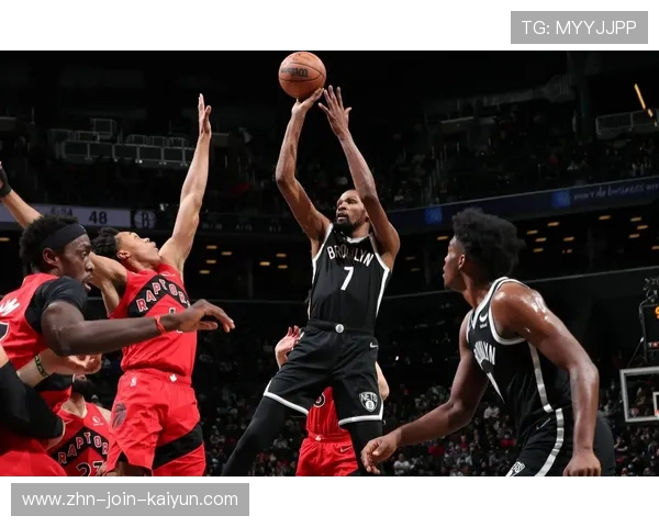 杜兰特拉开中距离轰炸，篮网攻势如潮